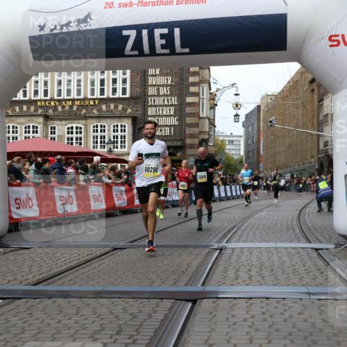 05.10.2025 - 20. swb-Marathon Bremen Yannick Fuchs http://msf.ph/oto/9256122 05.10.2025 10:46:44 Ziel 9009, 9207, 9366, 9961, 10268, 11268 meine-sportfotos.de