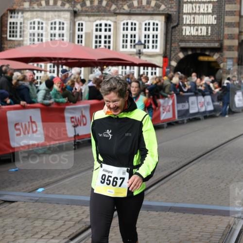 05.10.2025 - 20. swb-Marathon Bremen Yannick Fuchs http://msf.ph/oto/9256123 05.10.2025 11:15:48 Ziel 9567, 11440 meine-sportfotos.de
