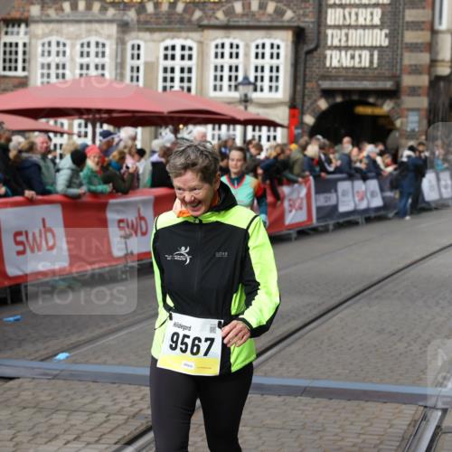 05.10.2025 - 20. swb-Marathon Bremen Yannick Fuchs http://msf.ph/oto/9256130 05.10.2025 11:15:48 Ziel 9567, 11440 meine-sportfotos.de