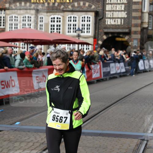 05.10.2025 - 20. swb-Marathon Bremen Yannick Fuchs http://msf.ph/oto/9256140 05.10.2025 11:15:48 Ziel 9567, 11440 meine-sportfotos.de