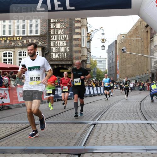 05.10.2025 - 20. swb-Marathon Bremen Yannick Fuchs http://msf.ph/oto/9256149 05.10.2025 10:46:45 Ziel 9009, 9207, 9366, 9961, 10268, 11268 meine-sportfotos.de