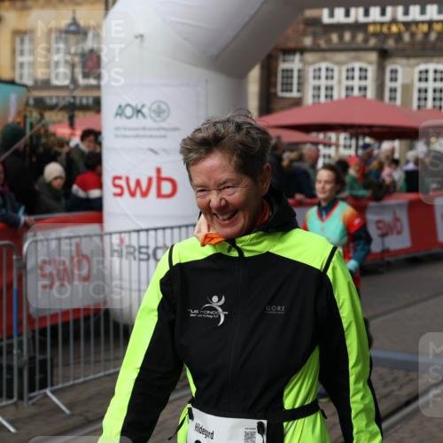 05.10.2025 - 20. swb-Marathon Bremen Yannick Fuchs http://msf.ph/oto/9256166 05.10.2025 11:15:50 Ziel 9567, 11440 meine-sportfotos.de