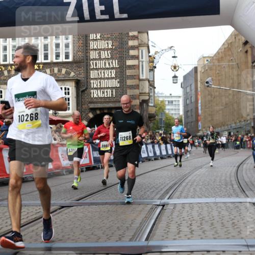 05.10.2025 - 20. swb-Marathon Bremen Yannick Fuchs http://msf.ph/oto/9256170 05.10.2025 10:46:45 Ziel 9009, 9207, 9366, 9961, 10268, 11268 meine-sportfotos.de