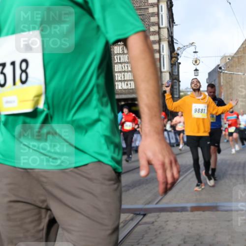 05.10.2025 - 20. swb-Marathon Bremen Yannick Fuchs http://msf.ph/oto/9256197 05.10.2025 10:55:24 Ziel 9176, 9201, 9318, 9654, 9881, 9933, 10003, 10034, 10116, 10326, 11042, 11140 meine-sportfotos.de
