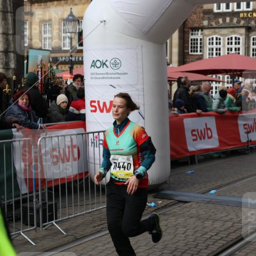 05.10.2025 - 20. swb-Marathon Bremen Yannick Fuchs http://msf.ph/oto/9256233 05.10.2025 11:15:50 Ziel 9567, 11440 meine-sportfotos.de