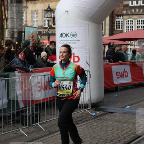 05.10.2025 - 20. swb-Marathon Bremen Yannick Fuchs http://msf.ph/oto/9256269 05.10.2025 11:15:51 Ziel 9567, 11440 meine-sportfotos.de