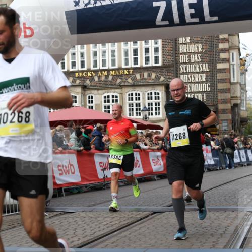 05.10.2025 - 20. swb-Marathon Bremen Yannick Fuchs http://msf.ph/oto/9256274 05.10.2025 10:46:46 Ziel 9009, 9207, 9366, 9961, 10268, 10411, 11268, 11327 meine-sportfotos.de