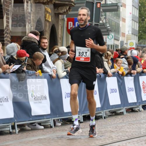 05.10.2025 - 20. swb-Marathon Bremen Strokosch-Dieckow http://msf.ph/oto/9256297 05.10.2025 12:54:09 Ziel 993, 9082 meine-sportfotos.de