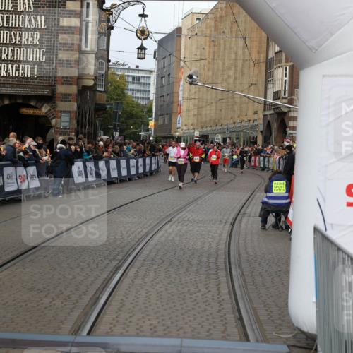 05.10.2025 - 20. swb-Marathon Bremen Yannick Fuchs http://msf.ph/oto/9256321 05.10.2025 11:15:52 Ziel 9567, 11440 meine-sportfotos.de
