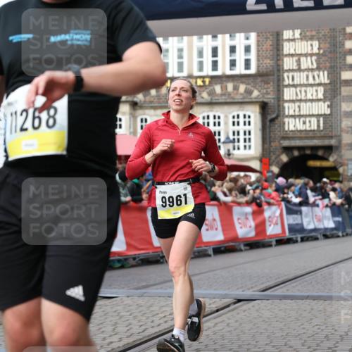 05.10.2025 - 20. swb-Marathon Bremen Yannick Fuchs http://msf.ph/oto/9256329 05.10.2025 10:46:48 Ziel 9009, 9366, 9961, 10268, 10411, 11268, 11327 meine-sportfotos.de