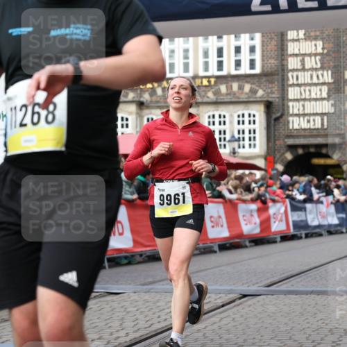 05.10.2025 - 20. swb-Marathon Bremen Yannick Fuchs http://msf.ph/oto/9256341 05.10.2025 10:46:48 Ziel 9009, 9366, 9961, 10268, 10411, 11268, 11327 meine-sportfotos.de