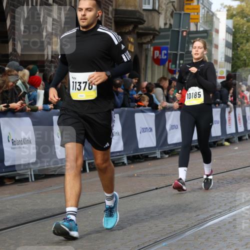 05.10.2025 - 20. swb-Marathon Bremen Strokosch-Dieckow http://msf.ph/oto/9256362 05.10.2025 11:03:04 Ziel 9229, 9300, 9593, 9661, 9662, 9893, 10185, 10777, 10996, 11376, 11682 meine-sportfotos.de