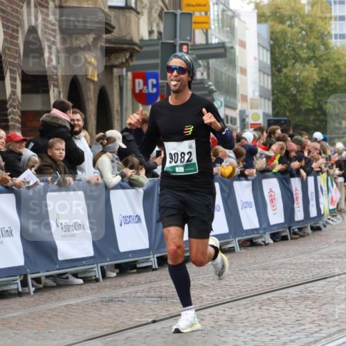 05.10.2025 - 20. swb-Marathon Bremen Strokosch-Dieckow http://msf.ph/oto/9256372 05.10.2025 12:54:15 Ziel 1889, 9082 meine-sportfotos.de