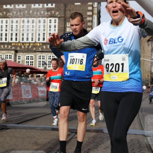 05.10.2025 - 20. swb-Marathon Bremen Yannick Fuchs http://msf.ph/oto/9256404 05.10.2025 10:55:28 Ziel 9201, 9350, 9514, 9654, 9881, 9933, 10116, 10260, 10970, 11042, 11115, 11140, 11380, 11431, 11702 meine-sportfotos.de