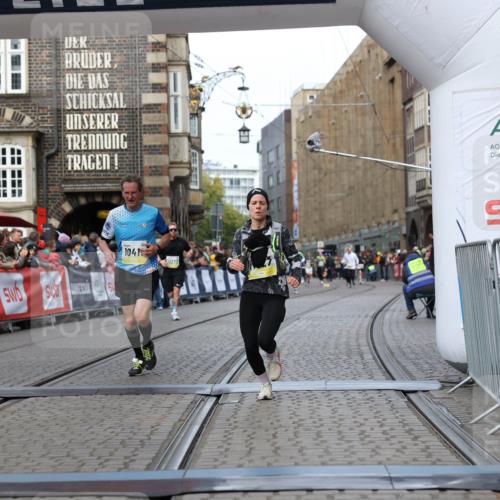 05.10.2025 - 20. swb-Marathon Bremen Yannick Fuchs http://msf.ph/oto/9256425 05.10.2025 10:46:49 Ziel 9366, 9961, 10268, 10411, 11268, 11327 meine-sportfotos.de