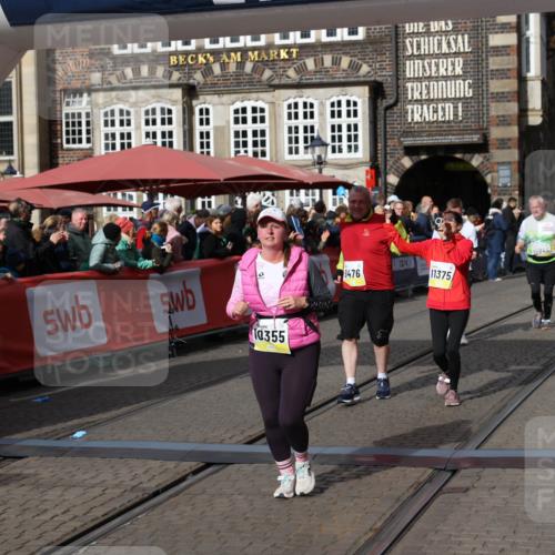05.10.2025 - 20. swb-Marathon Bremen Yannick Fuchs http://msf.ph/oto/9256431 05.10.2025 11:16:05 Ziel 8476, 10355, 11375 meine-sportfotos.de