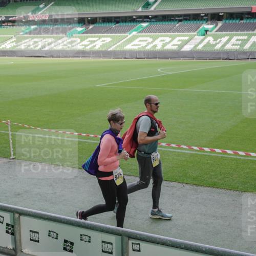 05.10.2025 - 20. swb-Marathon Bremen Michael Burmester http://msf.ph/oto/9256506 05.10.2025 10:44:13 Laufen im Stadion 7007, 8844, 9011, 9012, 9273, 9303, 9373, 9374, 9380, 9386, 9453, 9470, 9479, 9572, 9667, 9724, 9819, 9895, 9911, 9984, 10036, 10040, 10273, 10280, 10288, 10320, 10355, 10364, 10440, 10441, 10442, 10448, 10491, 10512, 10540, 10552, 10574, 10665, 10705, 10707, 10831, 10839, 10984, 11027, 11072, 11088, 11135, 11191, 11204, 11252, 11318, 11345, 11381, 11385, 11388, 11448, 11539, 11544, 11548, 11560, 11568, 11635, 9561, 9848, 9867, 10183, 10315, 10399, 10435, 10512 meine-sportfotos.de