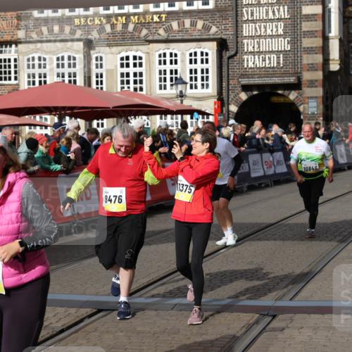 05.10.2025 - 20. swb-Marathon Bremen Yannick Fuchs http://msf.ph/oto/9256519 05.10.2025 11:16:07 Ziel 8476, 10355, 10831, 10846, 11375 meine-sportfotos.de