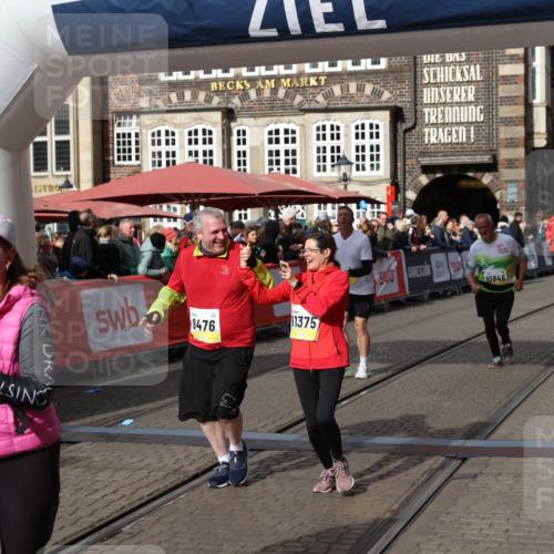 05.10.2025 - 20. swb-Marathon Bremen Yannick Fuchs http://msf.ph/oto/9256539 05.10.2025 11:16:07 Ziel 8476, 10355, 10831, 10846, 11375 meine-sportfotos.de