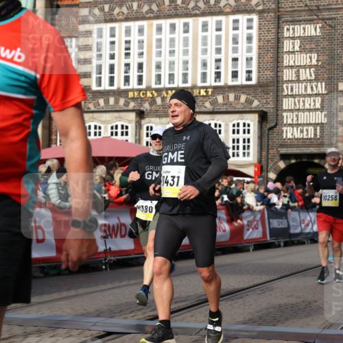 05.10.2025 - 20. swb-Marathon Bremen Yannick Fuchs http://msf.ph/oto/9256541 05.10.2025 10:55:31 Ziel 9201, 9350, 9514, 9654, 9722, 9881, 9902, 9933, 10116, 10256, 10260, 10970, 11042, 11115, 11380, 11431, 11702 meine-sportfotos.de