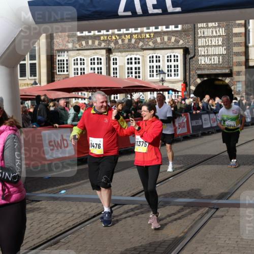 05.10.2025 - 20. swb-Marathon Bremen Yannick Fuchs http://msf.ph/oto/9256546 05.10.2025 11:16:07 Ziel 8476, 10355, 10831, 10846, 11375 meine-sportfotos.de