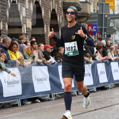 05.10.2025 - 20. swb-Marathon Bremen Strokosch-Dieckow http://msf.ph/oto/9256592 05.10.2025 12:54:15 Ziel 1889, 9082 meine-sportfotos.de