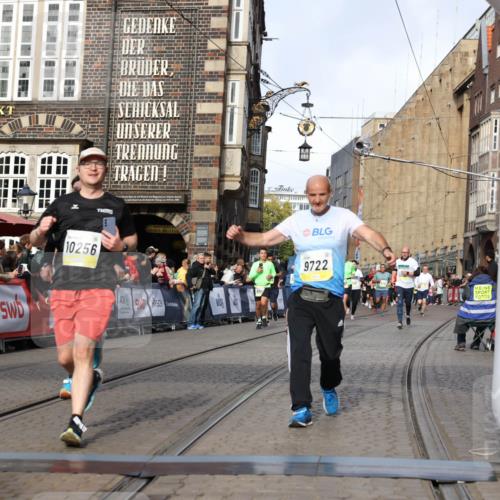 05.10.2025 - 20. swb-Marathon Bremen Yannick Fuchs http://msf.ph/oto/9256606 05.10.2025 10:55:32 Ziel 9201, 9350, 9514, 9654, 9722, 9902, 9933, 10116, 10256, 10260, 10970, 11115, 11380, 11431, 11702 meine-sportfotos.de