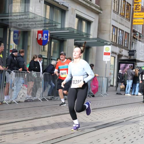05.10.2025 - 20. swb-Marathon Bremen Strokosch-Dieckow http://msf.ph/oto/9256633 05.10.2025 10:57:54 Ziel 7077, 9174, 9330, 9462, 9576, 9582, 9608, 9634, 9872, 9952, 10084, 10127, 10368, 10377, 10395, 10398, 10459, 10586, 10620, 10786, 10793, 11049, 11058, 11181, 11184, 11495, 11562, 11591, 11601, 11608, 11724, 7077, 9174, 9330, 9462, 9576, 9582, 9608, 9634, 9872, 9952, 10084, 10127, 10368, 10377, 10395, 10398, 10459, 10586, 10620, 10786, 10793, 11058, 11562, 11601, 11608 meine-sportfotos.de