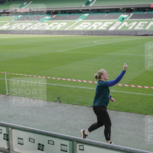 05.10.2025 - 20. swb-Marathon Bremen Michael Burmester http://msf.ph/oto/9256675 05.10.2025 10:44:23 Laufen im Stadion 7007, 8844, 9011, 9012, 9273, 9303, 9373, 9374, 9386, 9453, 9470, 9479, 9572, 9631, 9667, 9724, 9819, 9899, 9911, 9984, 10036, 10040, 10273, 10280, 10355, 10364, 10440, 10441, 10442, 10448, 10540, 10574, 10665, 10705, 10707, 10831, 10839, 10984, 11027, 11072, 11088, 11135, 11191, 11204, 11252, 11293, 11318, 11345, 11381, 11385, 11388, 11448, 11539, 11544, 11548, 11560, 11568, 11635, 9380, 9561, 9895, 9911, 10183, 10288, 10320, 10399, 10435, 10512, 10552 meine-sportfotos.de