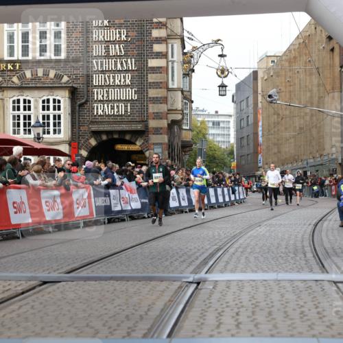 05.10.2025 - 20. swb-Marathon Bremen Yannick Fuchs http://msf.ph/oto/9256677 05.10.2025 10:46:55 Ziel 10277, 10411, 11327 meine-sportfotos.de