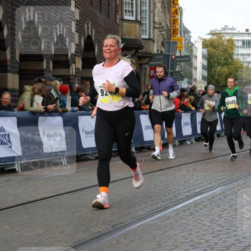 05.10.2025 - 20. swb-Marathon Bremen Strokosch-Dieckow http://msf.ph/oto/9256710 05.10.2025 11:03:18 Ziel 7776, 9224, 9225, 9246, 9325, 10142, 10405, 10446, 10963, 10995, 11103, 11124, 11236, 11390, 11467, 11502, 11508, 11509 meine-sportfotos.de