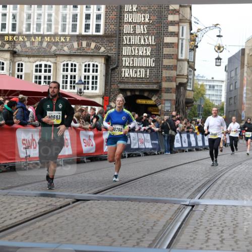 05.10.2025 - 20. swb-Marathon Bremen Yannick Fuchs http://msf.ph/oto/9256747 05.10.2025 10:46:59 Ziel 10277, 10661, 10750, 11189 meine-sportfotos.de