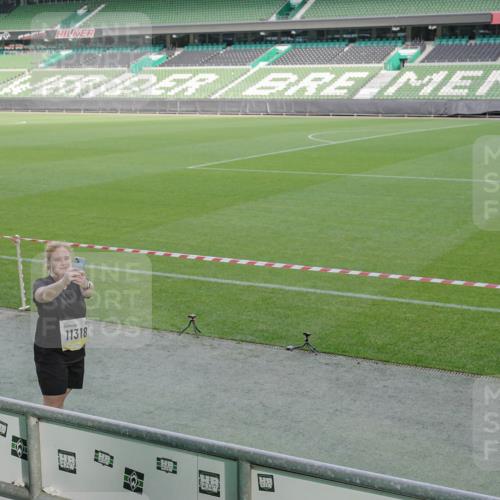 05.10.2025 - 20. swb-Marathon Bremen Michael Burmester http://msf.ph/oto/9256762 05.10.2025 10:44:26 Laufen im Stadion 7007, 8844, 9011, 9012, 9273, 9303, 9373, 9374, 9386, 9453, 9470, 9479, 9567, 9572, 9631, 9667, 9724, 9819, 9899, 10036, 10040, 10273, 10280, 10355, 10364, 10440, 10441, 10442, 10448, 10540, 10574, 10665, 10705, 10707, 10831, 10839, 10984, 11027, 11060, 11072, 11088, 11135, 11191, 11204, 11252, 11293, 11318, 11381, 11385, 11388, 11448, 11539, 11544, 11548, 11557, 11560, 11568, 11635, 9273, 9380, 9561, 9819, 9895, 9911, 9984, 10288, 10320, 10435, 10512, 10552 meine-sportfotos.de