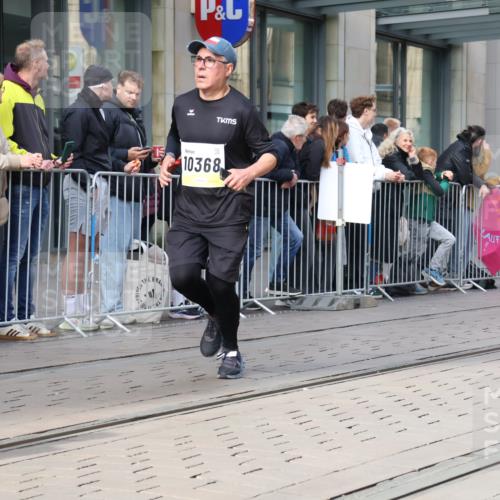05.10.2025 - 20. swb-Marathon Bremen Strokosch-Dieckow http://msf.ph/oto/9256808 05.10.2025 10:58:00 Ziel 7077, 9174, 9330, 9433, 9462, 9608, 9634, 9820, 9952, 10055, 10084, 10261, 10368, 10377, 10398, 10408, 10586, 10620, 10786, 10988, 11049, 11181, 11184, 11291, 11495, 11562, 11591, 11608, 11700, 11724, 7077, 9174, 9330, 9433, 9462, 9608, 9634, 9820, 9952, 10055, 10084, 10261, 10368, 10377, 10398, 10408, 10586, 10620, 10786, 11562, 11608 meine-sportfotos.de