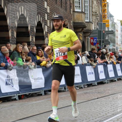 05.10.2025 - 20. swb-Marathon Bremen Strokosch-Dieckow http://msf.ph/oto/9256819 05.10.2025 12:54:29 Ziel 2129, 5240 meine-sportfotos.de