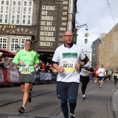 05.10.2025 - 20. swb-Marathon Bremen Yannick Fuchs http://msf.ph/oto/9256820 05.10.2025 10:55:38 Ziel 9722, 9856, 9902, 10111, 10256, 10262, 10745, 11025, 11197, 11380 meine-sportfotos.de