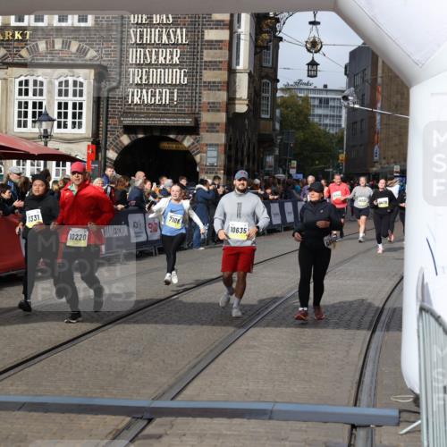 05.10.2025 - 20. swb-Marathon Bremen Yannick Fuchs http://msf.ph/oto/9256822 05.10.2025 11:16:12 Ziel 7109, 8476, 9640, 10220, 10635, 10831, 10846, 11331, 11375 meine-sportfotos.de