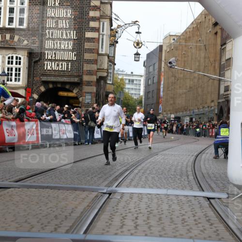 05.10.2025 - 20. swb-Marathon Bremen Yannick Fuchs http://msf.ph/oto/9256829 05.10.2025 10:47:00 Ziel 10277, 10661, 10750, 11189 meine-sportfotos.de