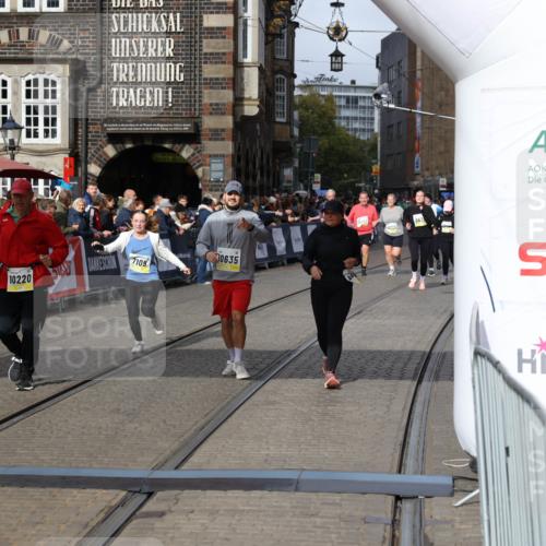 05.10.2025 - 20. swb-Marathon Bremen Yannick Fuchs http://msf.ph/oto/9256855 05.10.2025 11:16:13 Ziel 7109, 8476, 9640, 10220, 10635, 10831, 10846, 11331, 11375 meine-sportfotos.de