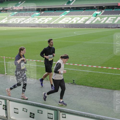 05.10.2025 - 20. swb-Marathon Bremen Michael Burmester http://msf.ph/oto/9256873 05.10.2025 10:44:37 Laufen im Stadion 7007, 8844, 9012, 9264, 9303, 9342, 9373, 9374, 9453, 9479, 9567, 9572, 9631, 9667, 9724, 9767, 9768, 9899, 9970, 10114, 10115, 10190, 10273, 10280, 10339, 10340, 10355, 10364, 10379, 10440, 10441, 10442, 10647, 10665, 10839, 10846, 10984, 11027, 11060, 11072, 11117, 11118, 11135, 11252, 11293, 11318, 11367, 11378, 11381, 11385, 11407, 11448, 11539, 11544, 11557, 11560, 11568, 11635, 9011, 9273, 9380, 9386, 9470, 9819, 9895, 9911, 9984, 10036, 10288, 10320 meine-sportfotos.de