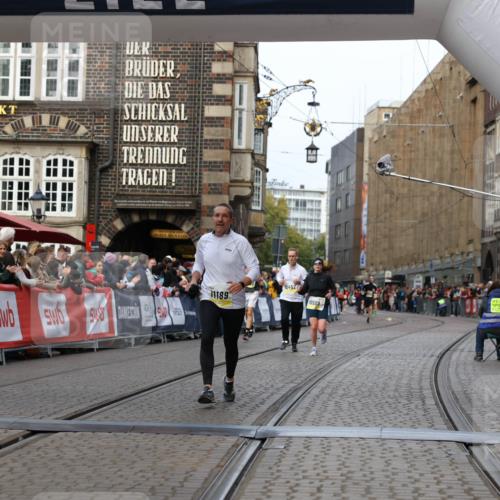 05.10.2025 - 20. swb-Marathon Bremen Yannick Fuchs http://msf.ph/oto/9256876 05.10.2025 10:47:01 Ziel 10661, 10750, 11189 meine-sportfotos.de