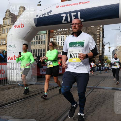 05.10.2025 - 20. swb-Marathon Bremen Yannick Fuchs http://msf.ph/oto/9256880 05.10.2025 10:55:39 Ziel 9492, 9722, 9856, 9902, 10111, 10256, 10262, 10745, 10757, 11025, 11197 meine-sportfotos.de