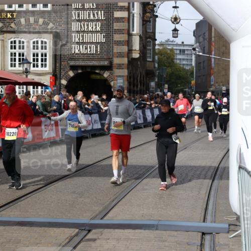 05.10.2025 - 20. swb-Marathon Bremen Yannick Fuchs http://msf.ph/oto/9256884 05.10.2025 11:16:13 Ziel 7109, 8476, 9640, 10220, 10635, 10831, 10846, 11331, 11375 meine-sportfotos.de