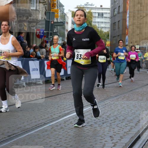 05.10.2025 - 20. swb-Marathon Bremen Strokosch-Dieckow http://msf.ph/oto/9256889 05.10.2025 11:03:28 Ziel 7199, 7776, 9224, 9308, 9486, 9498, 9850, 10446, 10995, 11150, 11236, 11522 meine-sportfotos.de