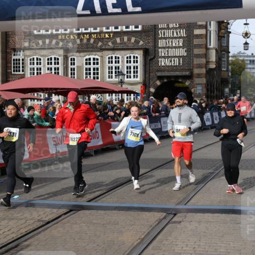 05.10.2025 - 20. swb-Marathon Bremen Yannick Fuchs http://msf.ph/oto/9256943 05.10.2025 11:16:14 Ziel 7109, 9640, 10220, 10635, 10831, 10846, 11331 meine-sportfotos.de