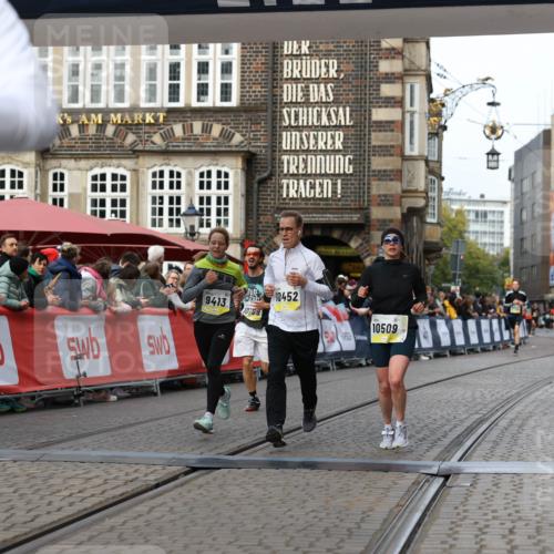 05.10.2025 - 20. swb-Marathon Bremen Yannick Fuchs http://msf.ph/oto/9256971 05.10.2025 10:47:05 Ziel 9413, 10452, 10509, 10661, 10750, 10789, 11189 meine-sportfotos.de