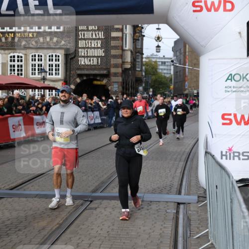 05.10.2025 - 20. swb-Marathon Bremen Yannick Fuchs http://msf.ph/oto/9257028 05.10.2025 11:16:16 Ziel 7109, 9640, 9679, 10220, 10564, 10635, 10831, 10846, 11331 meine-sportfotos.de