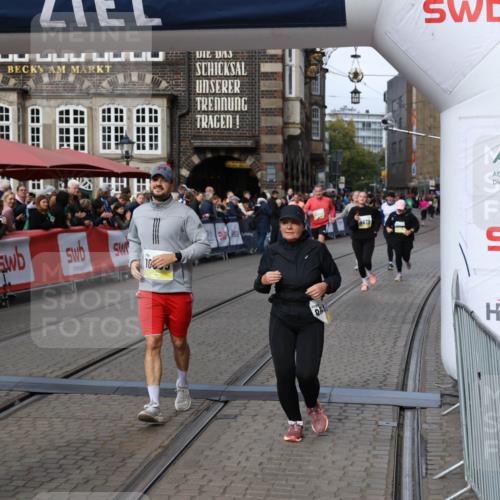 05.10.2025 - 20. swb-Marathon Bremen Yannick Fuchs http://msf.ph/oto/9257050 05.10.2025 11:16:16 Ziel 7109, 9640, 9679, 10220, 10564, 10635, 10831, 10846, 11331 meine-sportfotos.de