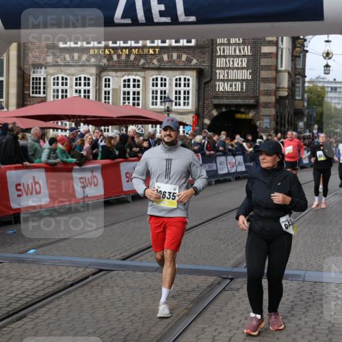 05.10.2025 - 20. swb-Marathon Bremen Yannick Fuchs http://msf.ph/oto/9257069 05.10.2025 11:16:16 Ziel 7109, 9640, 9679, 10220, 10564, 10635, 10831, 10846, 11331 meine-sportfotos.de
