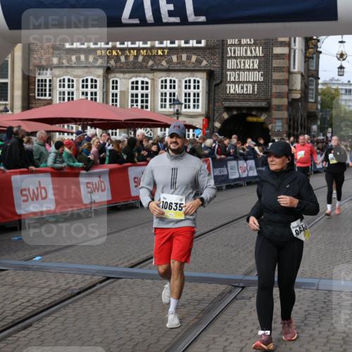 05.10.2025 - 20. swb-Marathon Bremen Yannick Fuchs http://msf.ph/oto/9257082 05.10.2025 11:16:16 Ziel 7109, 9640, 9679, 10220, 10564, 10635, 10831, 10846, 11331 meine-sportfotos.de